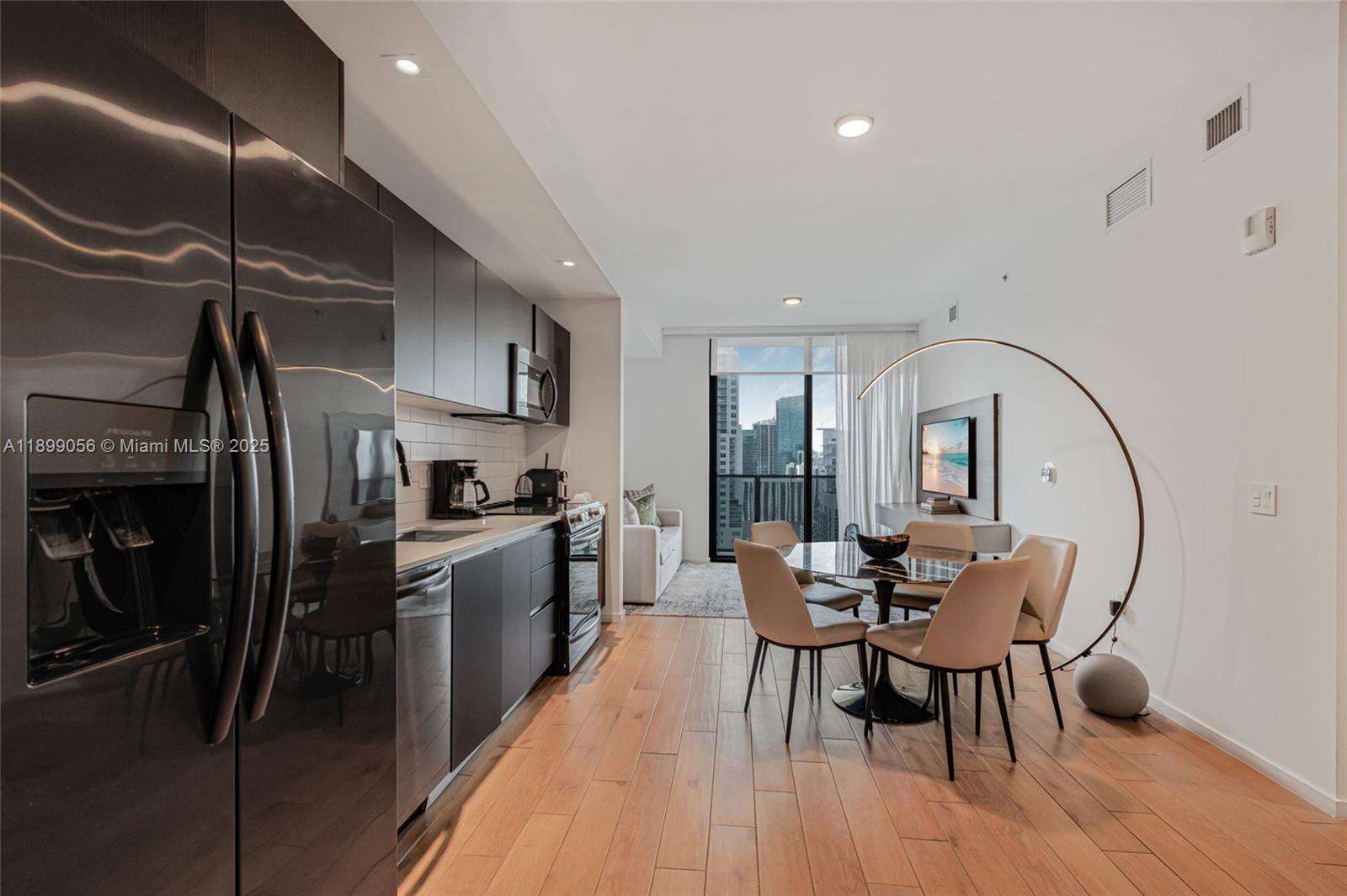 The Elser at 398 5 St, Miami, FL 33132 - For Rent photo 9