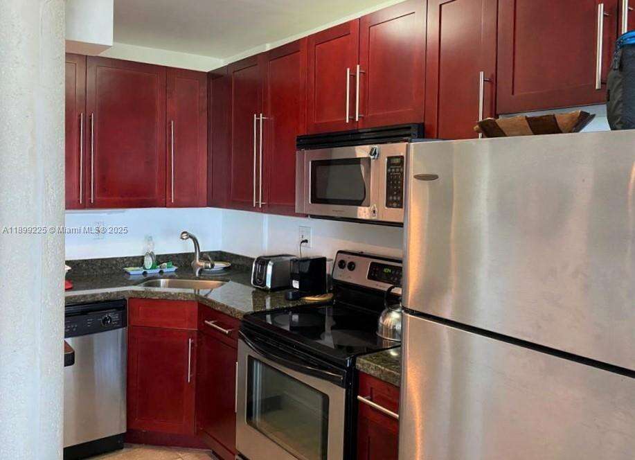 The Carriage House at 5401 Collins Ave, Miami Beach, FL 33140 - For Rent photo 20