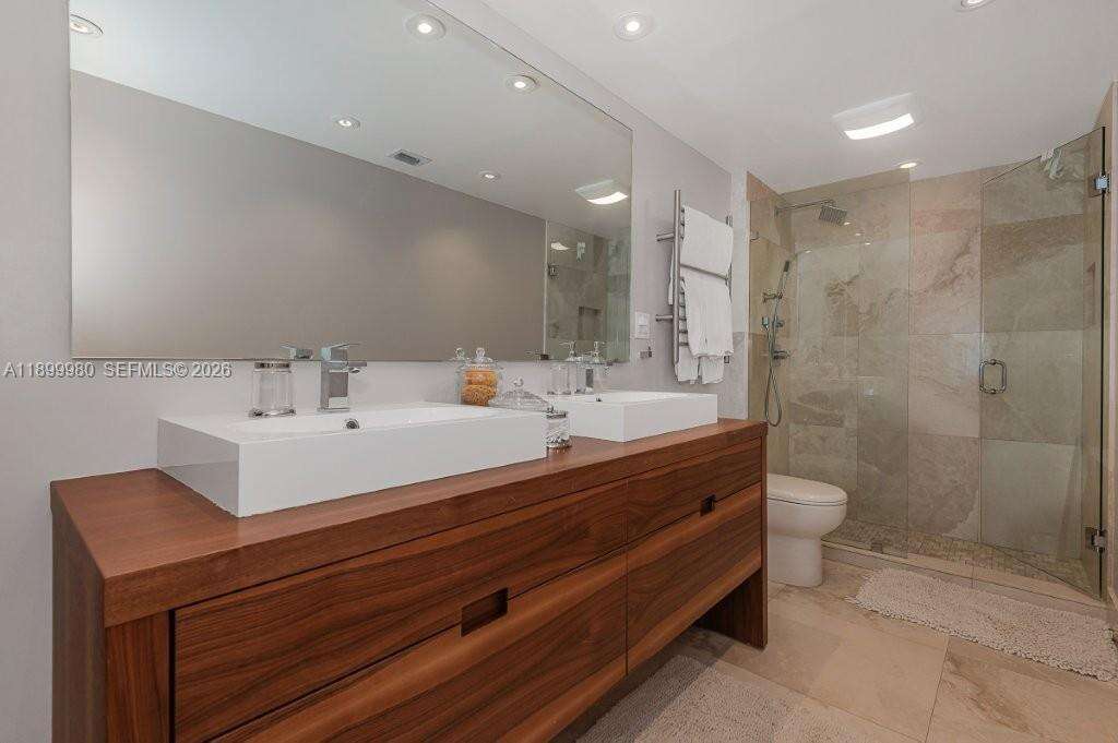 Roney Palace at 2301 Collins Ave, Miami Beach, FL 33139 - For Rent photo 11