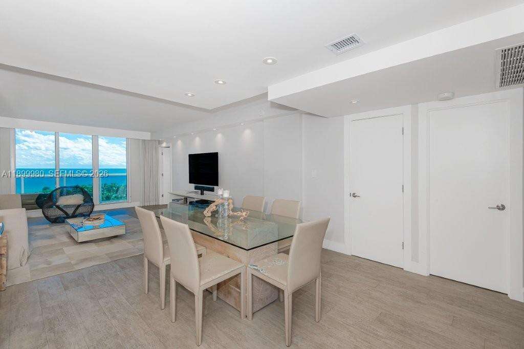 Roney Palace at 2301 Collins Ave, Miami Beach, FL 33139 - For Rent photo 14