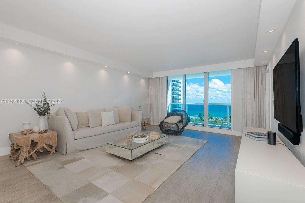 Roney Palace at 2301 Collins Ave, Miami Beach, FL 33139 - For Rent photo 16