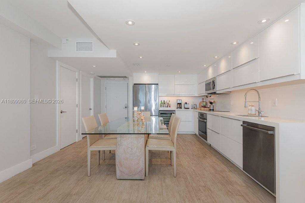 Roney Palace at 2301 Collins Ave, Miami Beach, FL 33139 - For Rent photo 21