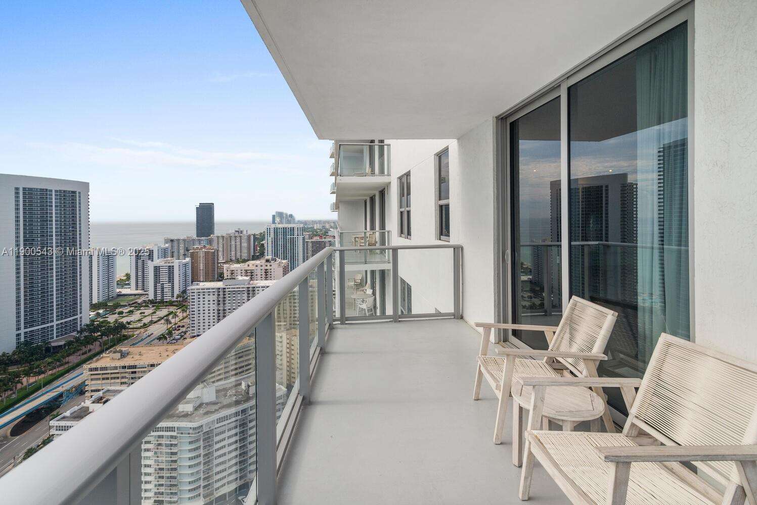 Hyde Beach House at 4010 Ocean Dr, Hollywood, FL 33019 - For Rent photo 2