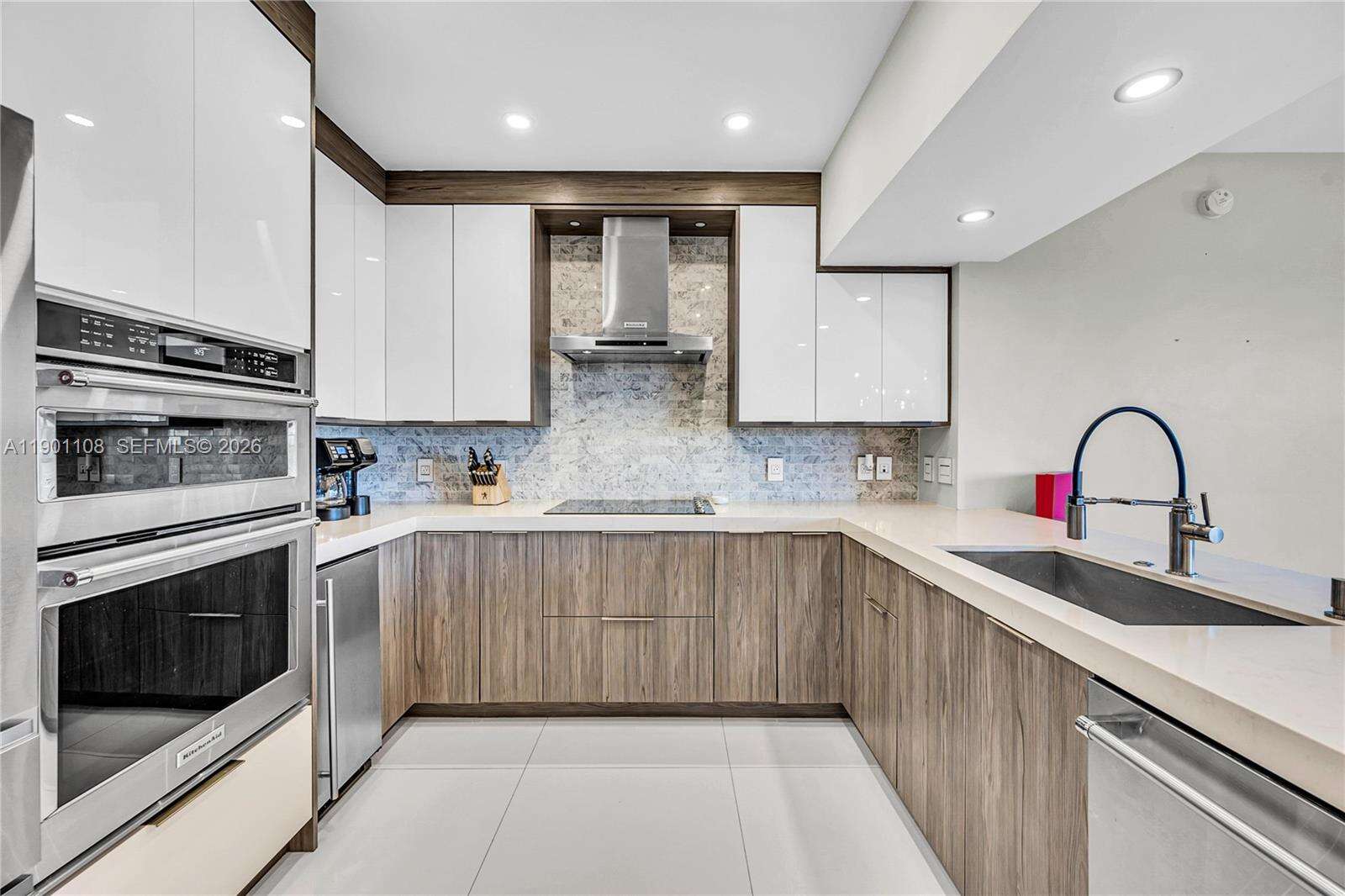 Turnberry Village South at 19900 Country Club Dr, Aventura, FL 33180 - For Rent photo 1