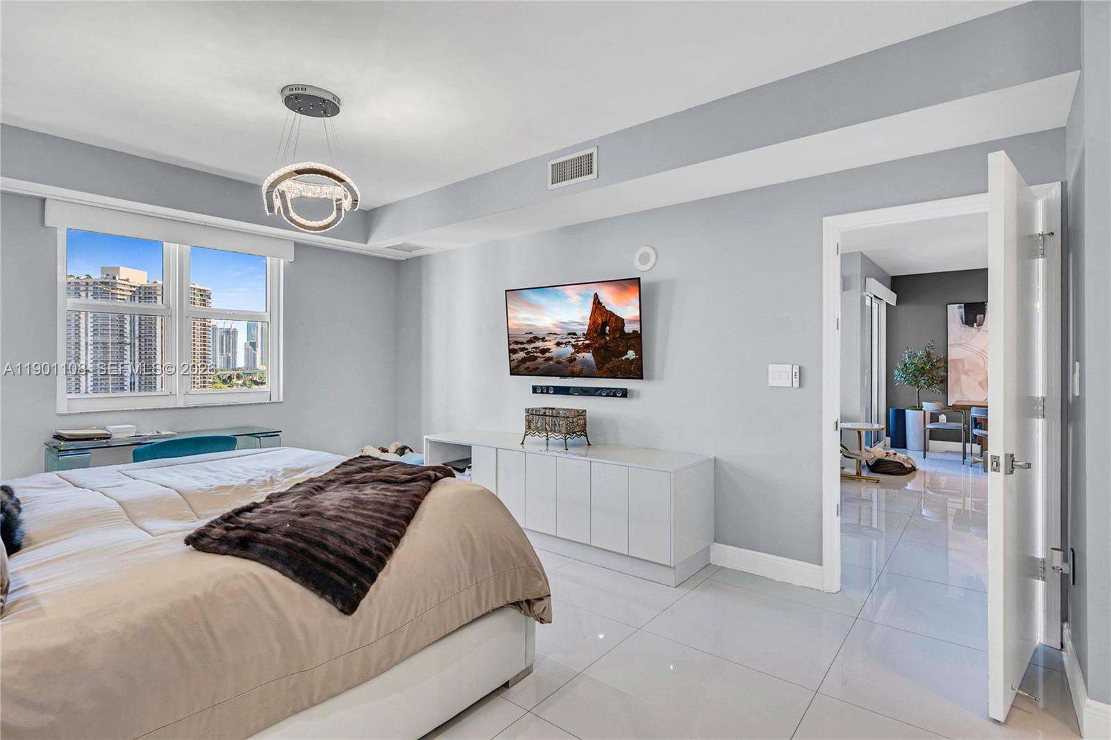 Turnberry Village South at 19900 Country Club Dr, Aventura, FL 33180 - For Rent photo 12