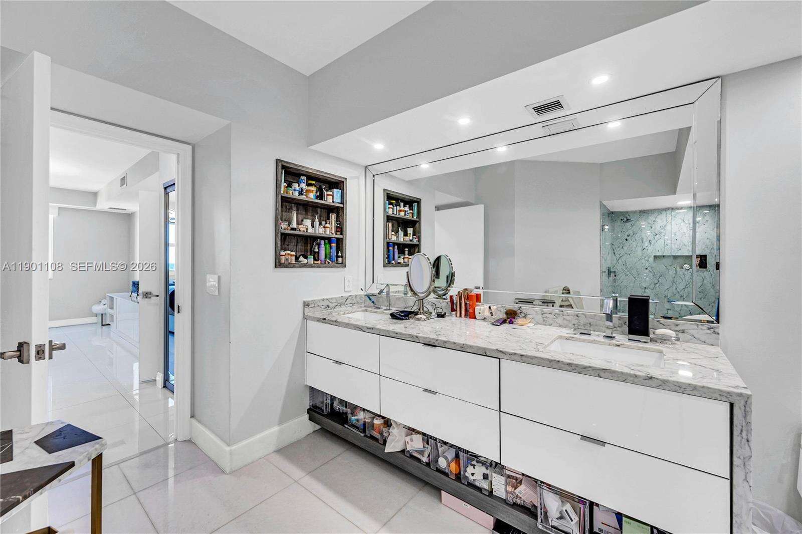 Turnberry Village South at 19900 Country Club Dr, Aventura, FL 33180 - For Rent photo 15
