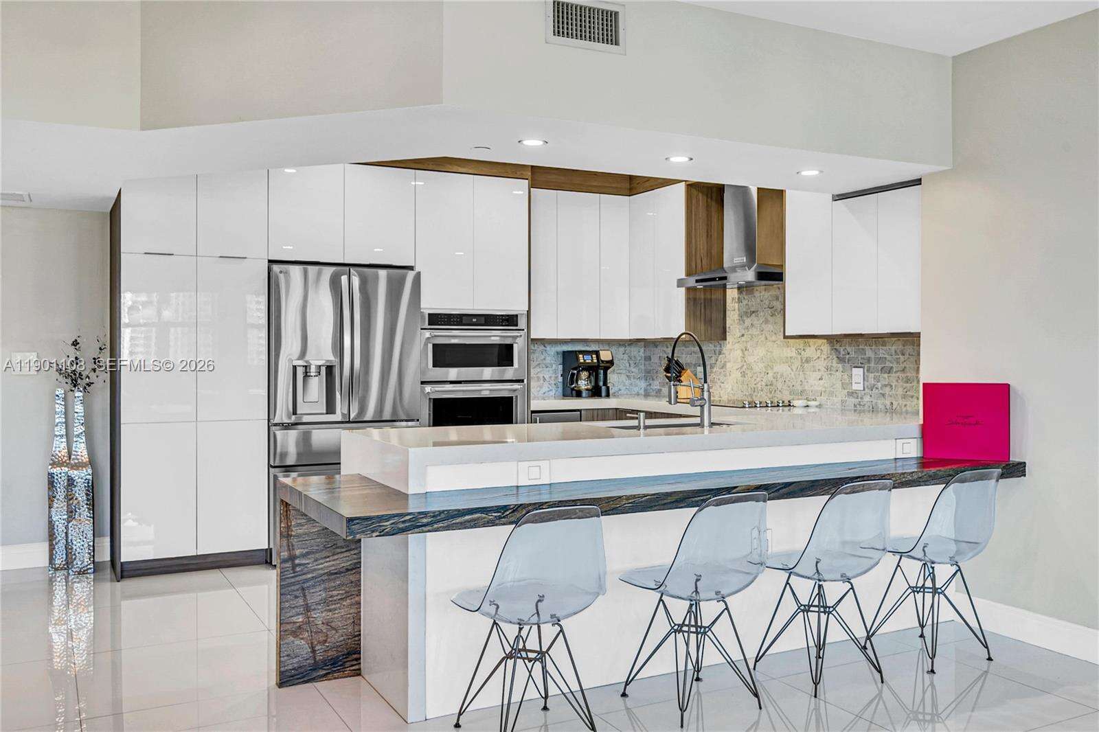 Turnberry Village South at 19900 Country Club Dr, Aventura, FL 33180 - For Rent photo 4