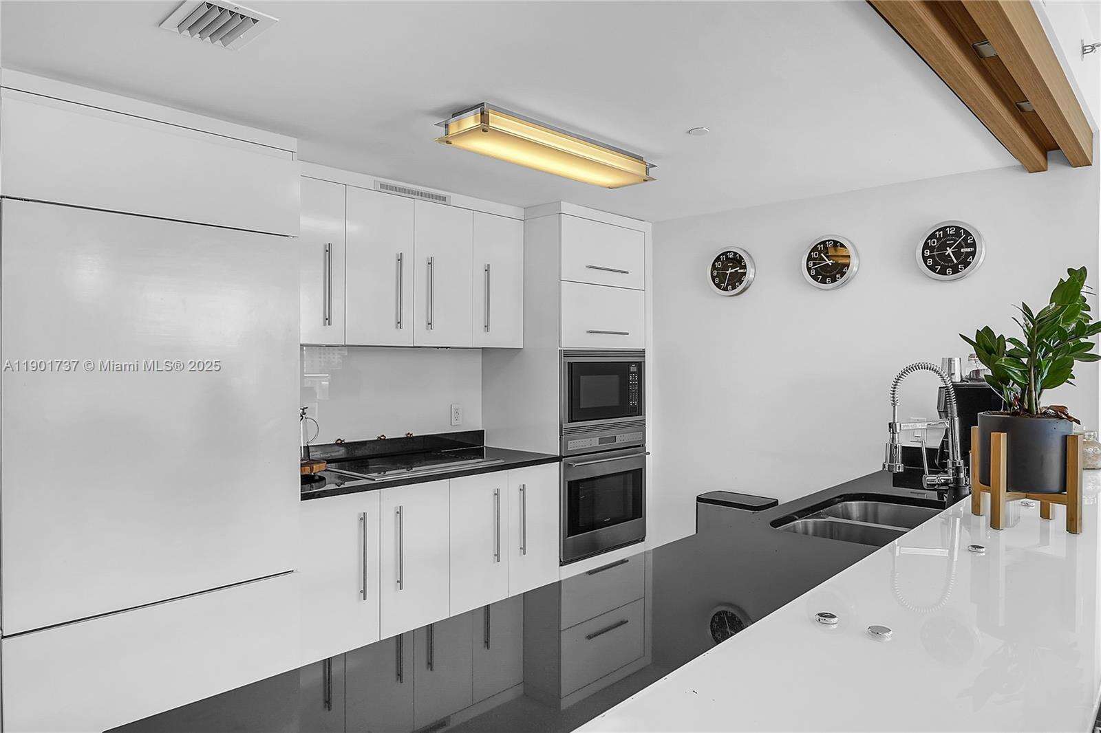 Icon Brickell 1 at 465 Brickell Ave, Miami, FL 33131 - For Rent photo 13