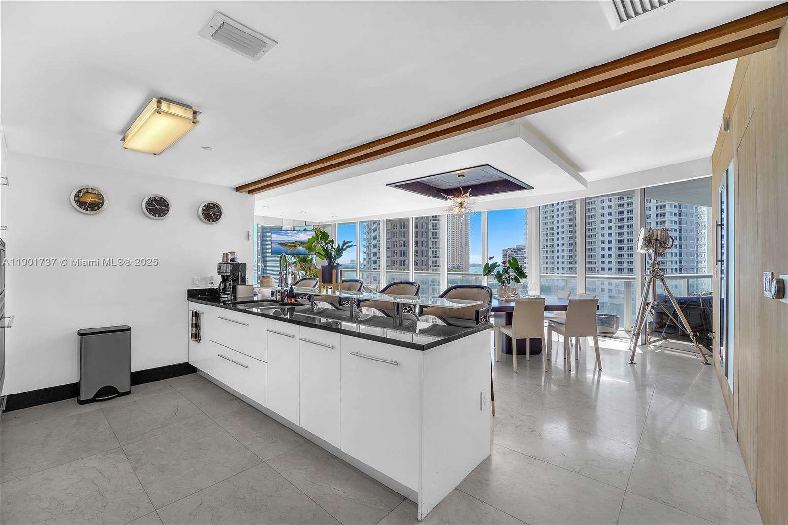 Icon Brickell 1 at 465 Brickell Ave, Miami, FL 33131 - For Rent photo 15