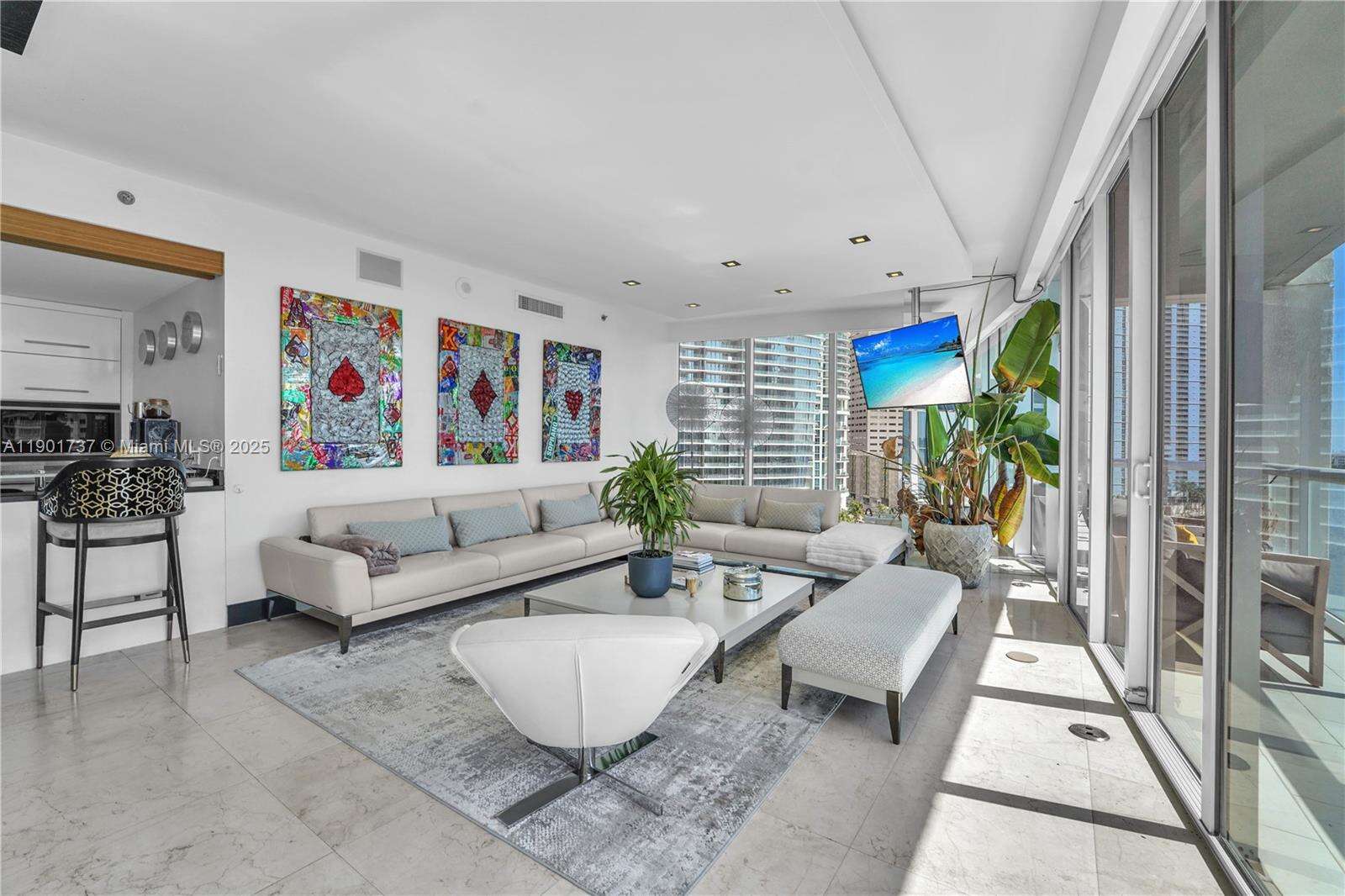 Icon Brickell 1 at 465 Brickell Ave, Miami, FL 33131 - For Rent photo 4