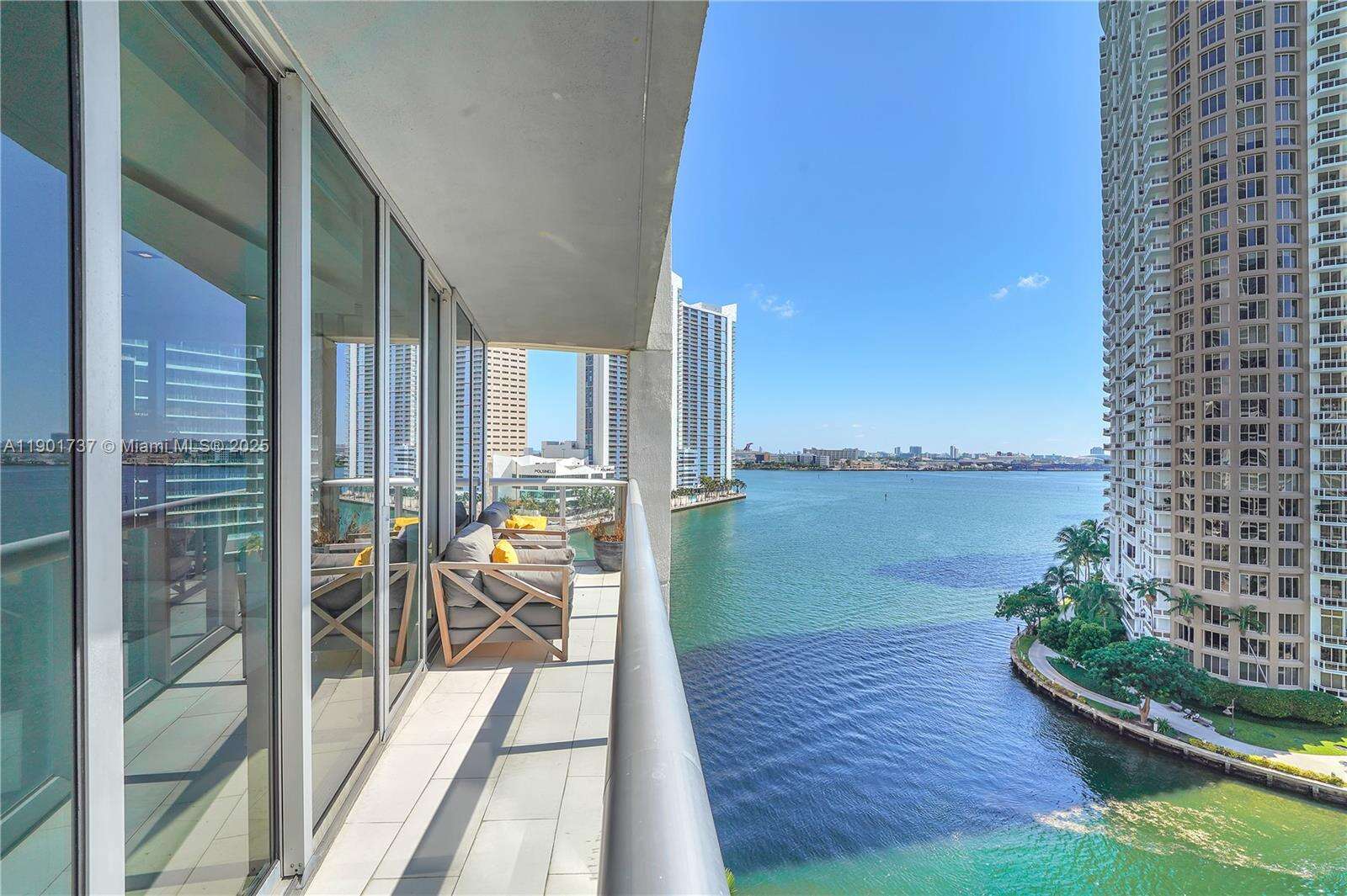 Icon Brickell 1 at 465 Brickell Ave, Miami, FL 33131 - For Rent photo 42
