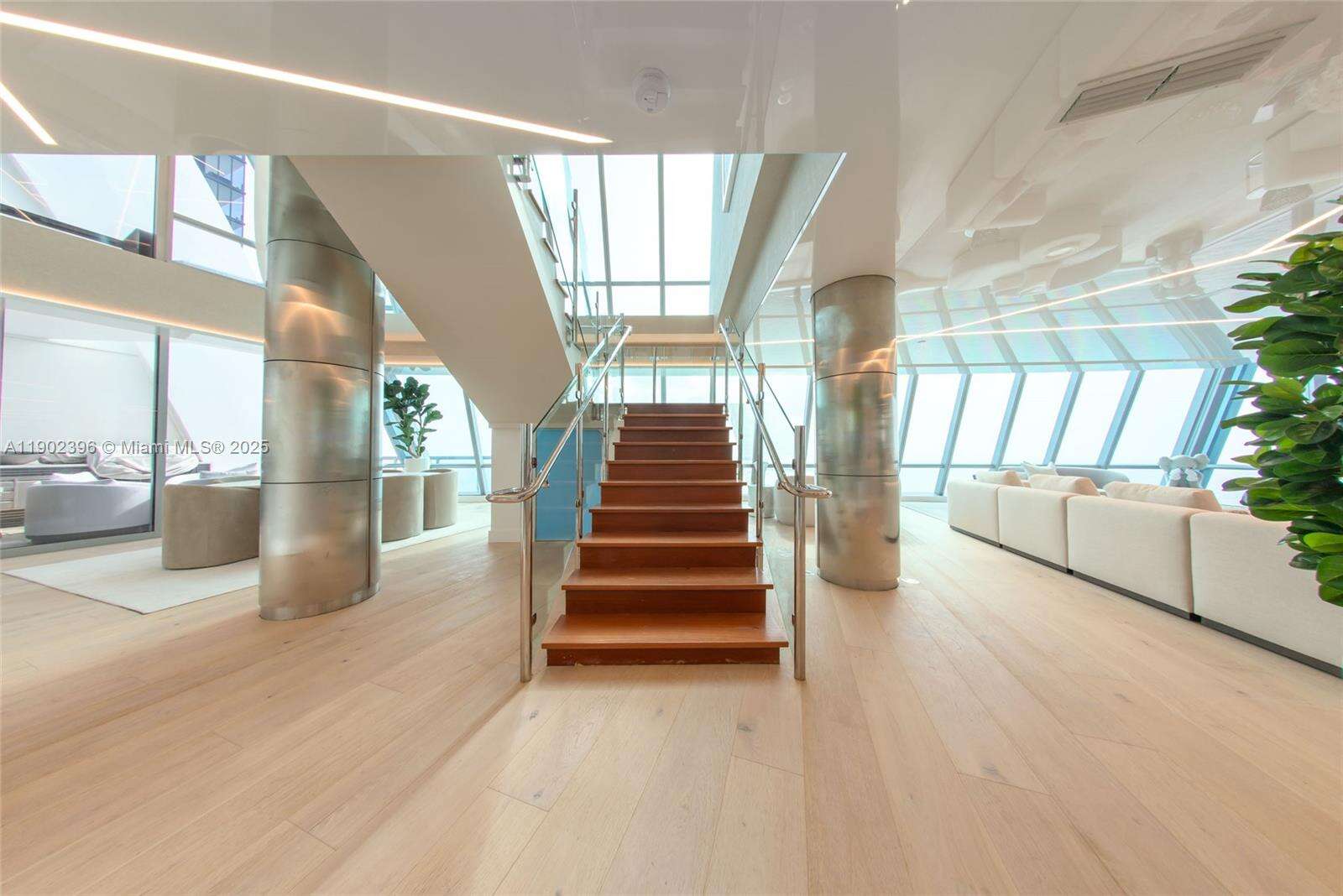 Jade Ocean at 17121 Collins Ave, Sunny Isles Beach, FL 33160 - For Rent photo 3