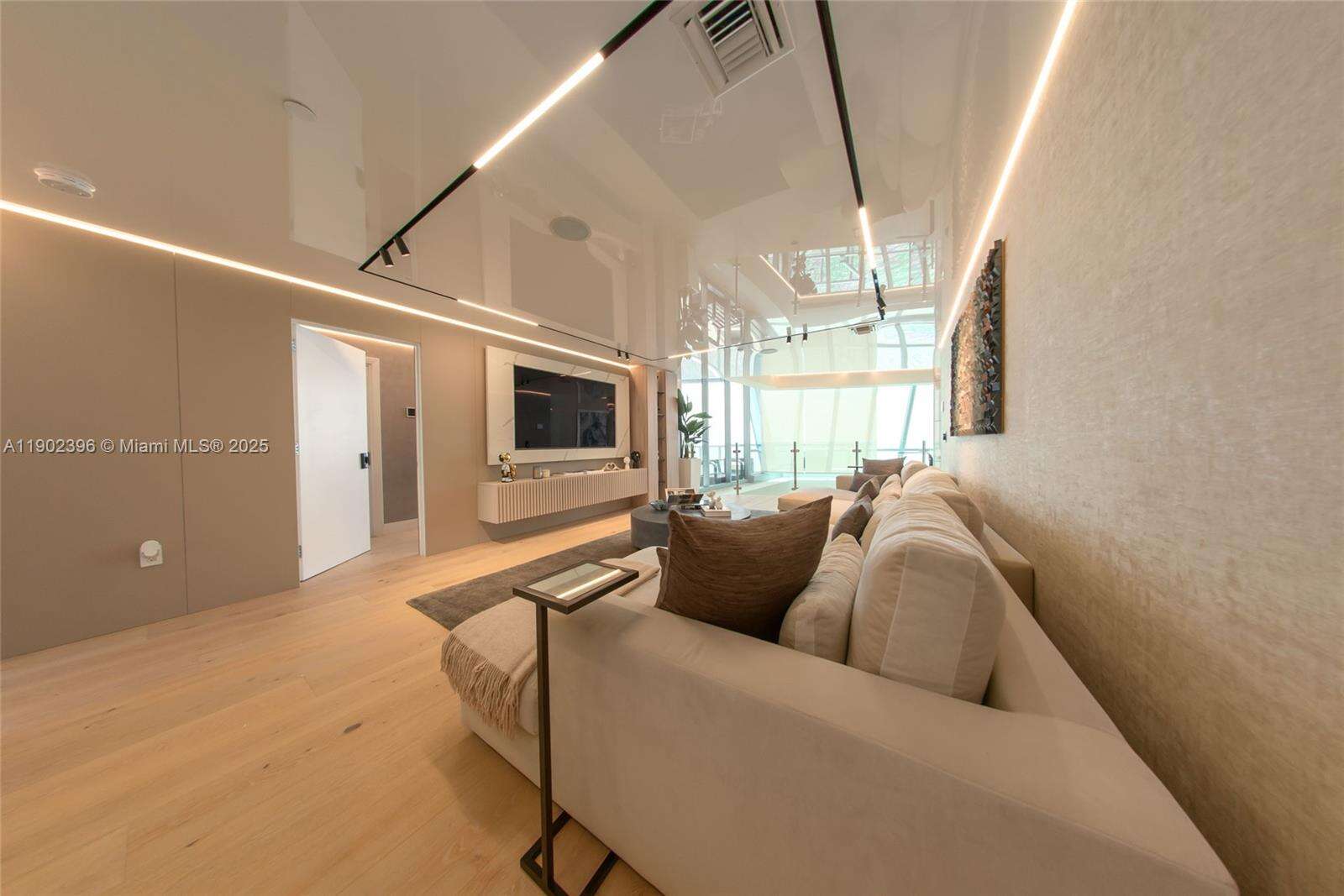 Jade Ocean at 17121 Collins Ave, Sunny Isles Beach, FL 33160 - For Rent photo 22