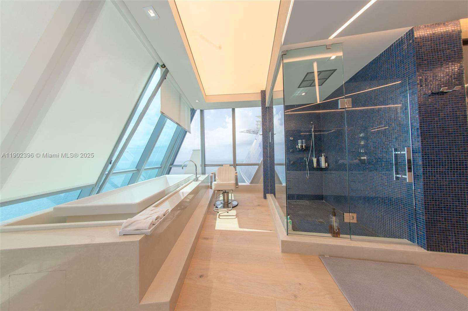 Jade Ocean at 17121 Collins Ave, Sunny Isles Beach, FL 33160 - For Rent photo 36