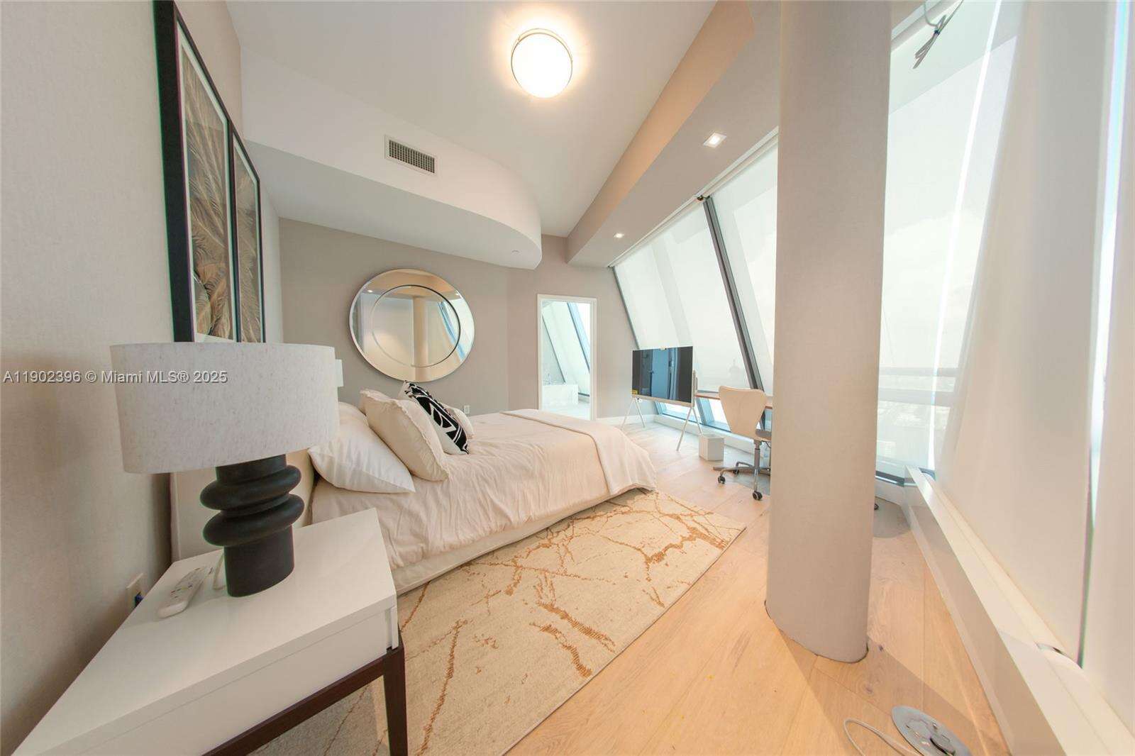 Jade Ocean at 17121 Collins Ave, Sunny Isles Beach, FL 33160 - For Rent photo 40