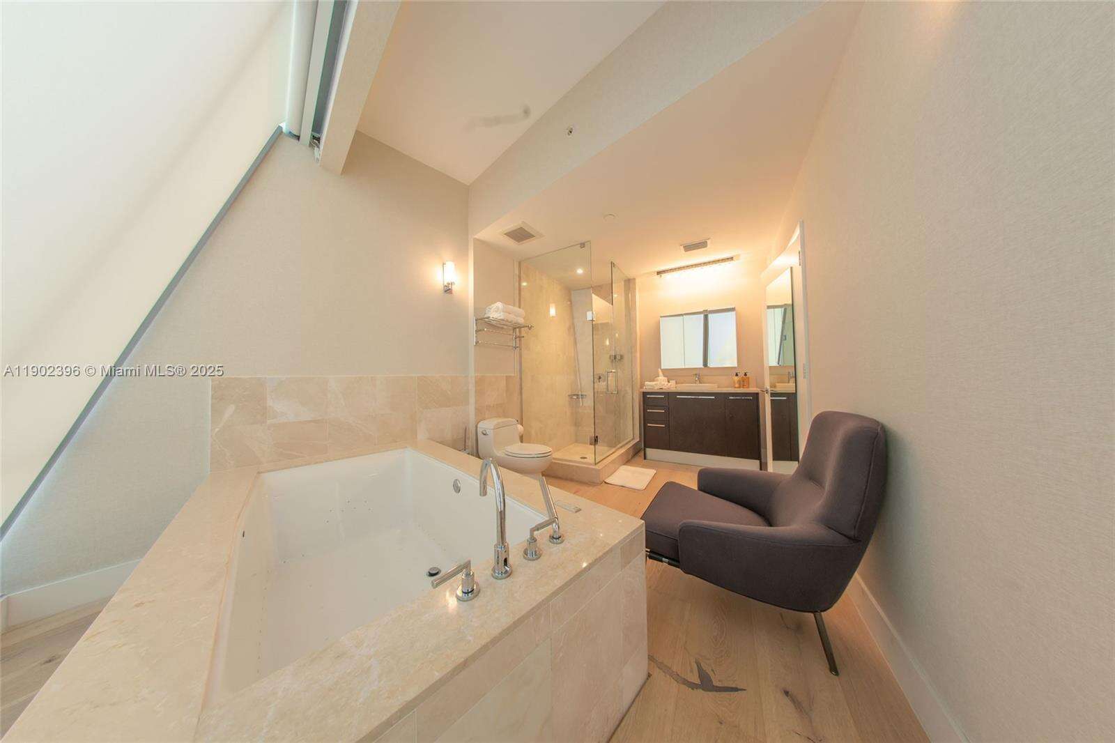 Jade Ocean at 17121 Collins Ave, Sunny Isles Beach, FL 33160 - For Rent photo 45