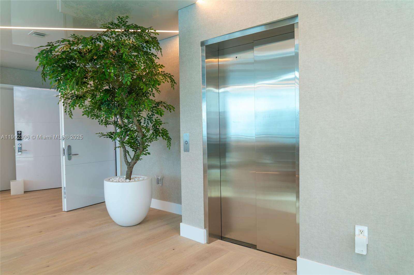 Jade Ocean at 17121 Collins Ave, Sunny Isles Beach, FL 33160 - For Rent photo 61