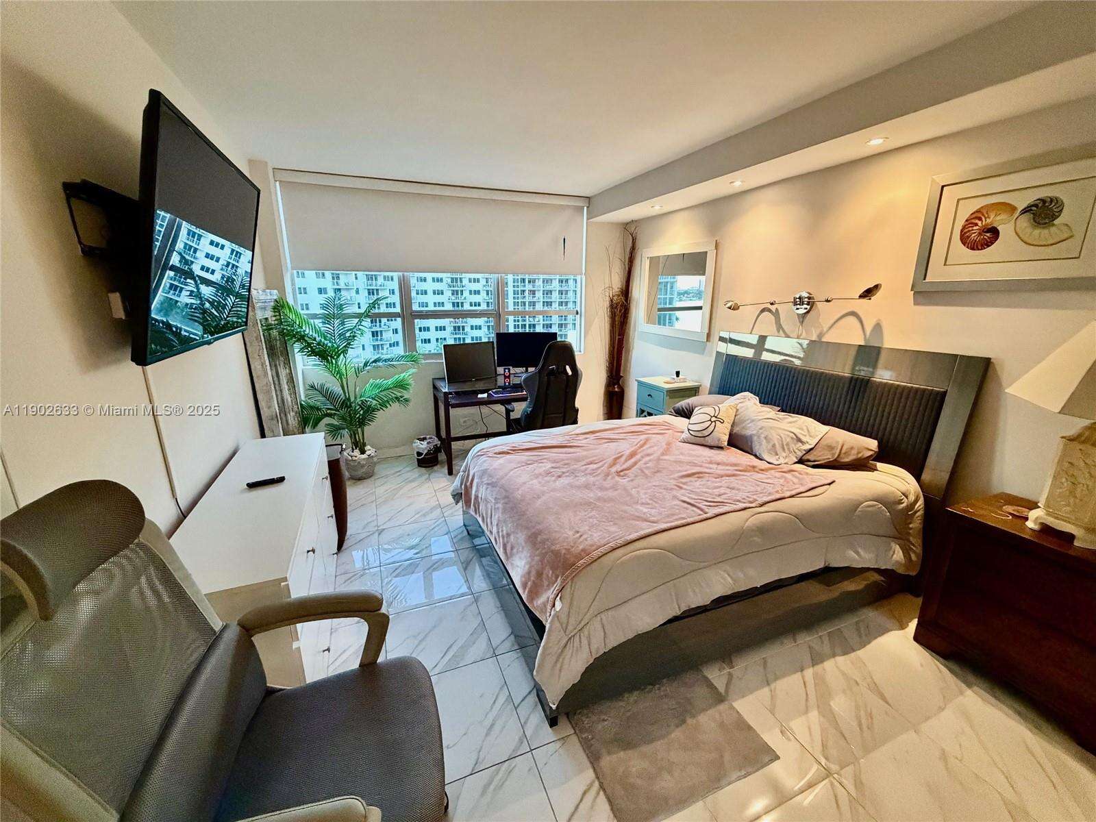 Flamingo South Beach at 1500 Bay Rd, Miami Beach, FL 33139 - For Rent photo 14