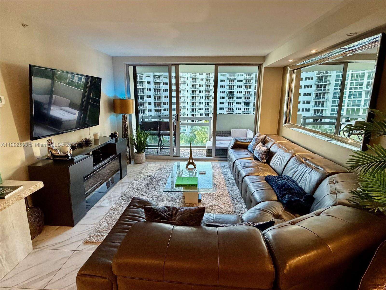 Flamingo South Beach at 1500 Bay Rd, Miami Beach, FL 33139 - For Rent photo 4