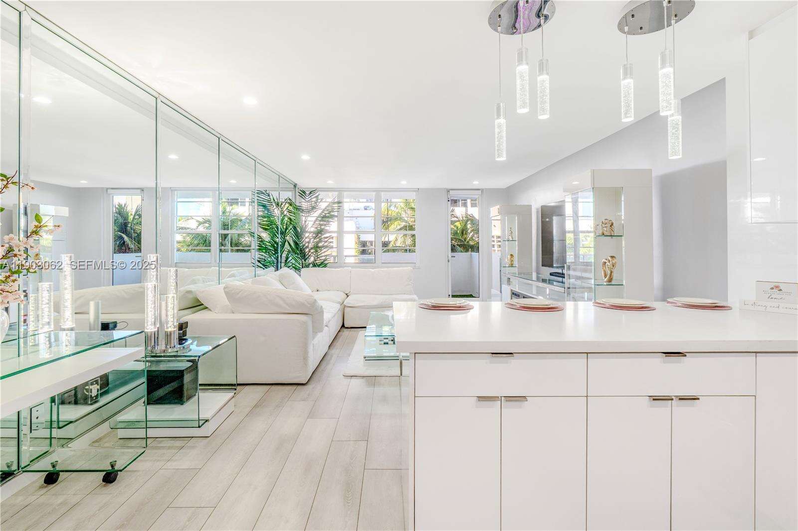 Decoplage at 100 Lincoln Rd, Miami Beach, FL 33139 - For Rent photo 5