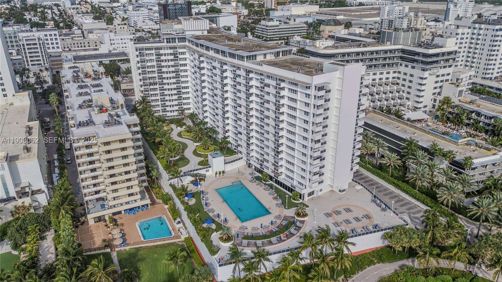 Decoplage at 100 Lincoln Rd, Miami Beach, FL 33139 - For Rent photo 58