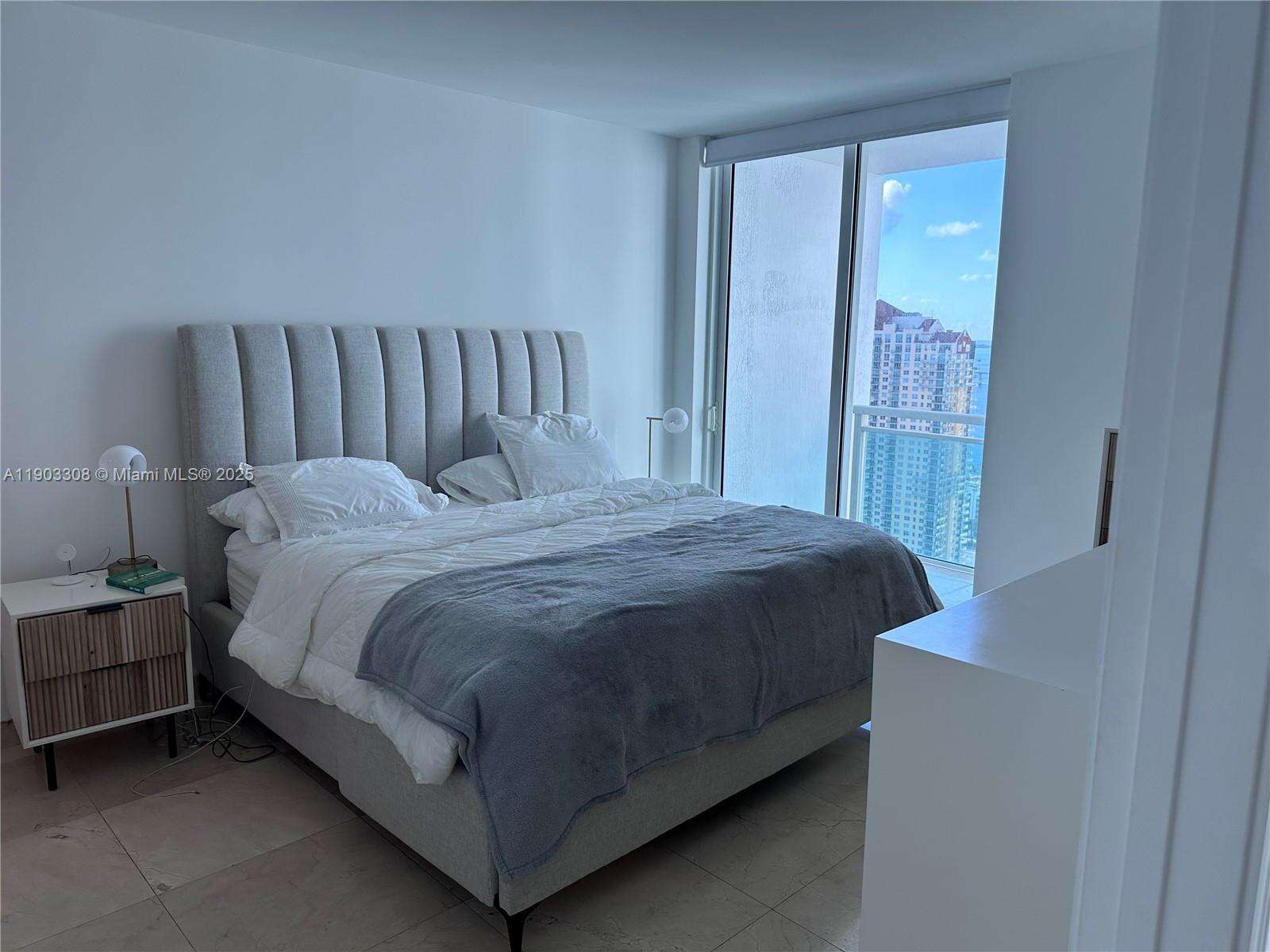 The Plaza On Brickell East at 950 Brickell Bay Dr, Miami, FL 33131 - For Rent photo 13