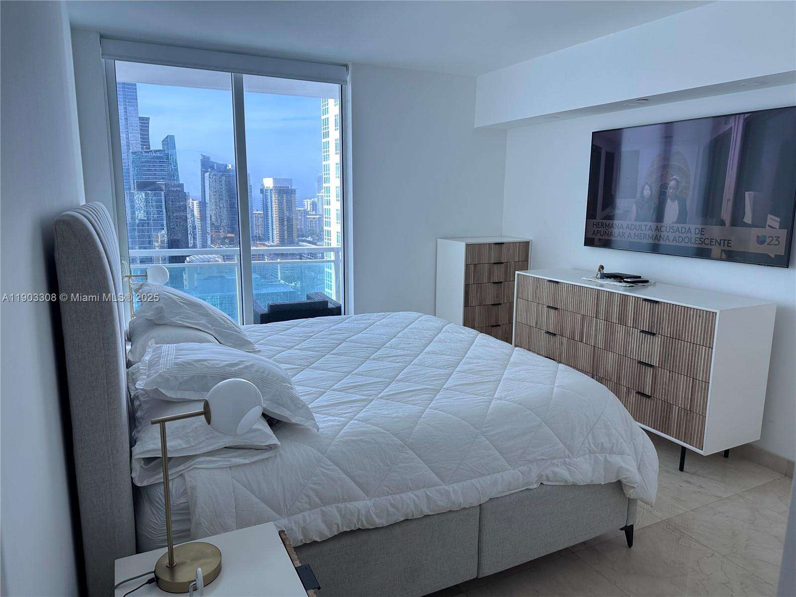 The Plaza On Brickell East at 950 Brickell Bay Dr, Miami, FL 33131 - For Rent photo 20