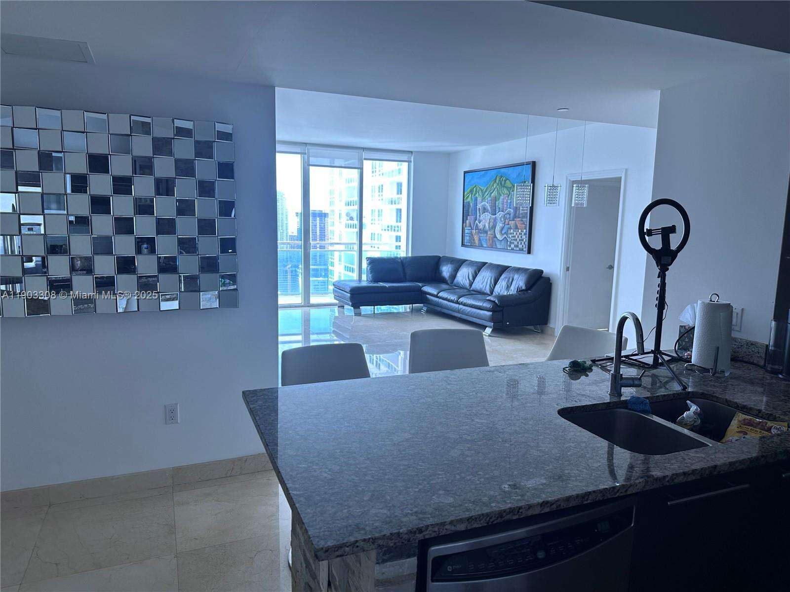 The Plaza On Brickell East at 950 Brickell Bay Dr, Miami, FL 33131 - For Rent photo 6