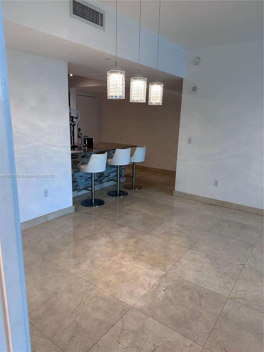 The Plaza On Brickell East at 950 Brickell Bay Dr, Miami, FL 33131 - For Rent photo 7
