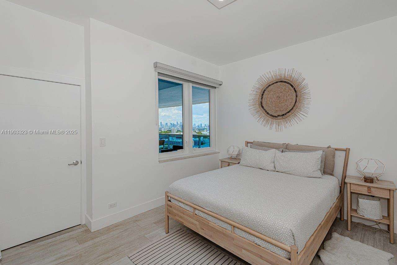 Roney Palace at 2301 Collins Ave, Miami Beach, FL 33139 - For Rent photo 16