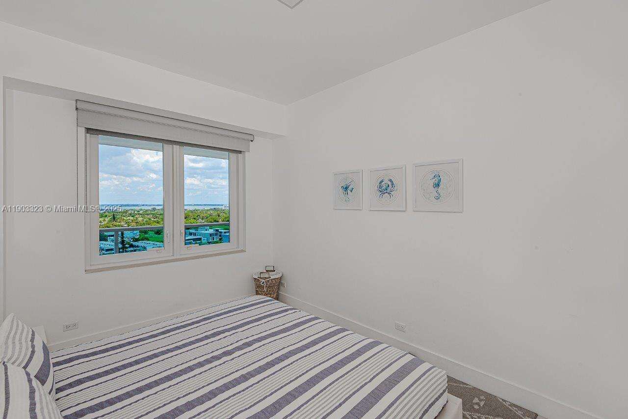 Roney Palace at 2301 Collins Ave, Miami Beach, FL 33139 - For Rent photo 20
