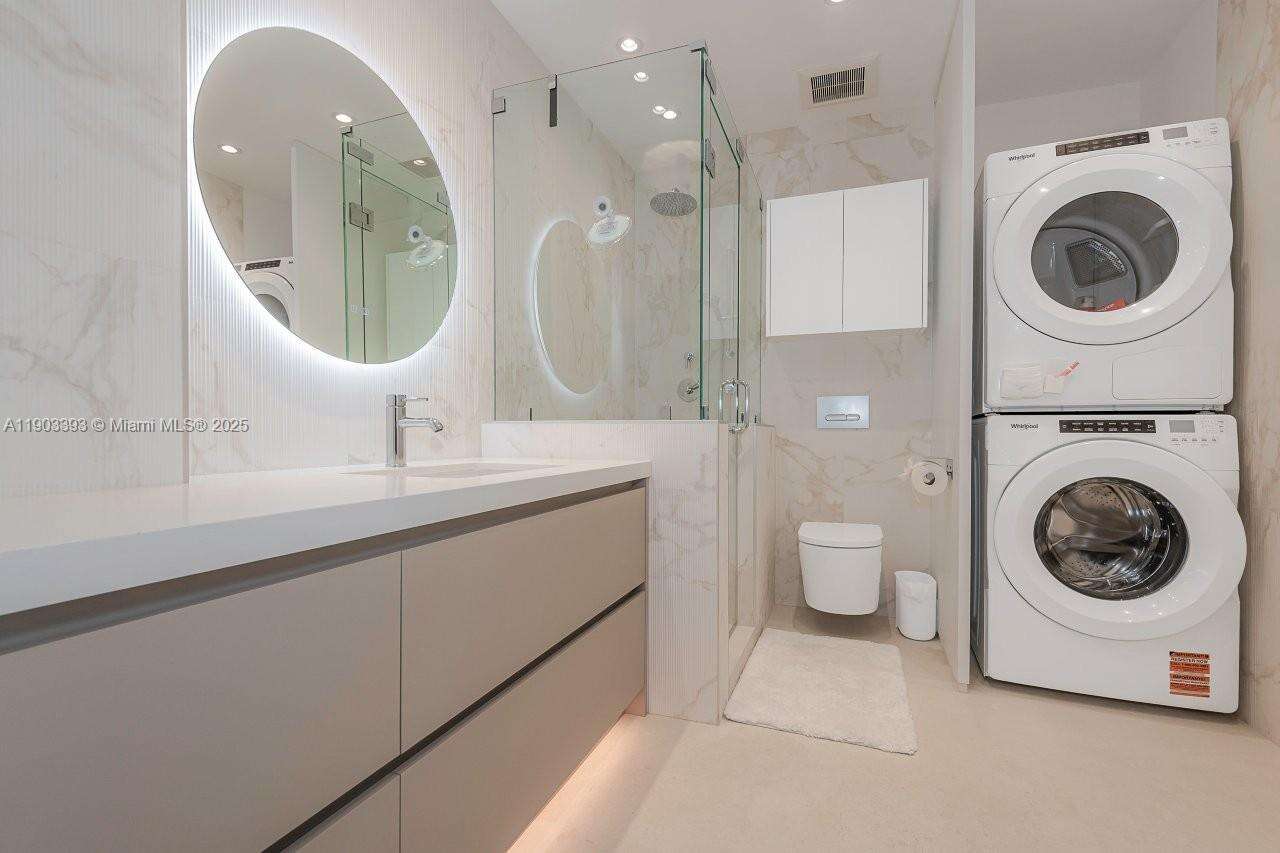 Roney Palace at 2301 Collins Ave, Miami Beach, FL 33139 - For Rent photo 19