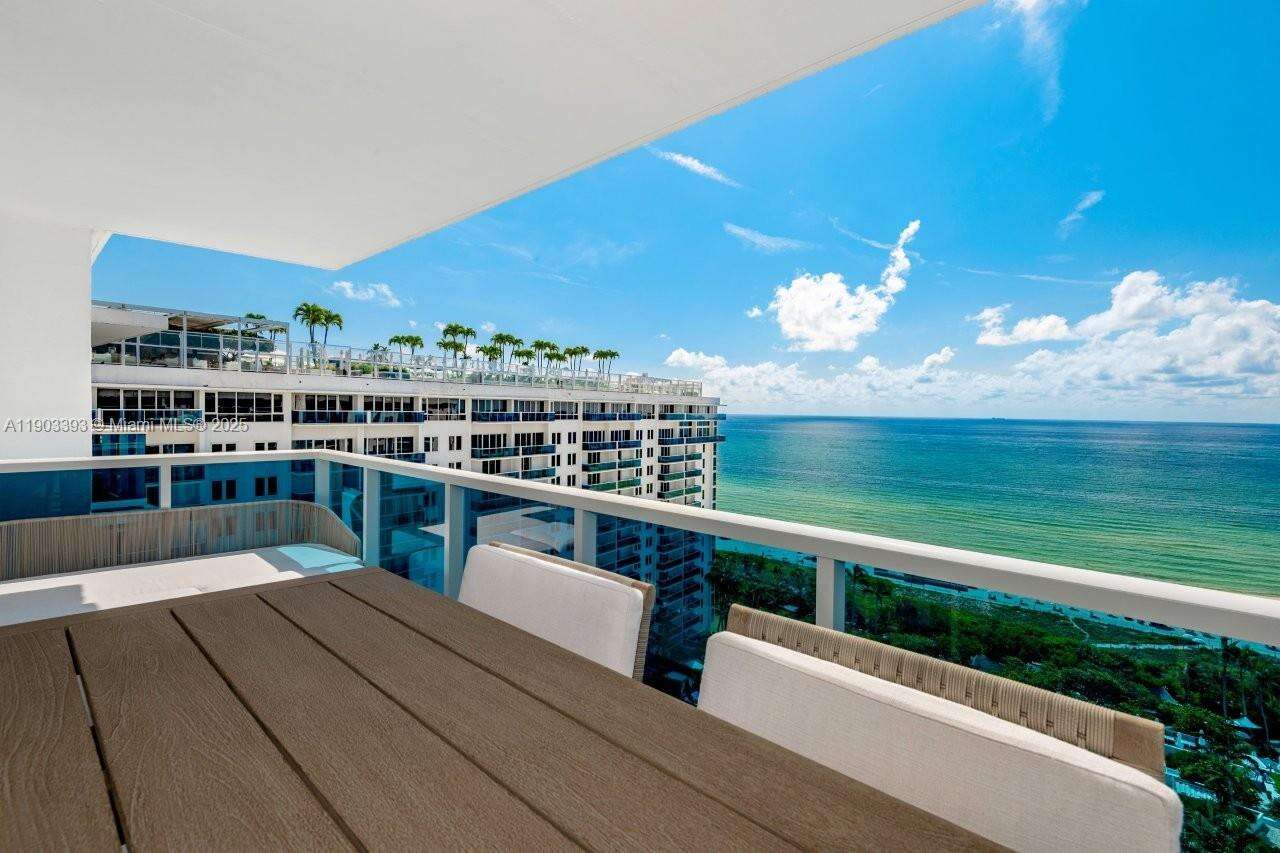 Roney Palace at 2301 Collins Ave, Miami Beach, FL 33139 - For Rent photo 26