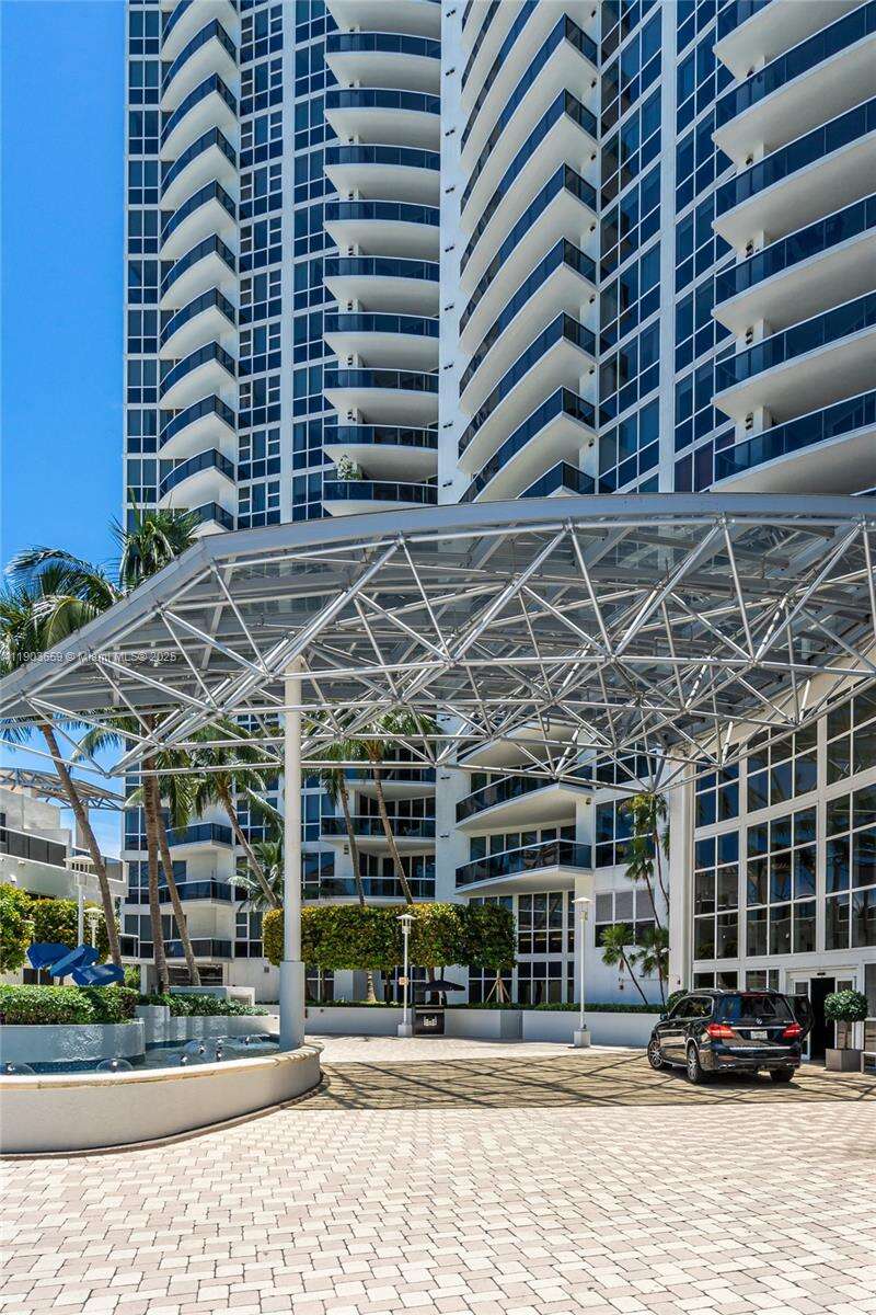 Murano Grande at 400 Alton Rd, Miami Beach, FL 33139 - For Rent photo 41