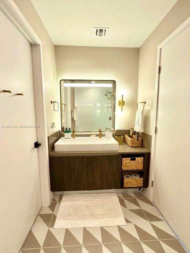 Natiivo | Gale Miami at 159 6 St, Miami, FL 33132 - For Rent photo 23