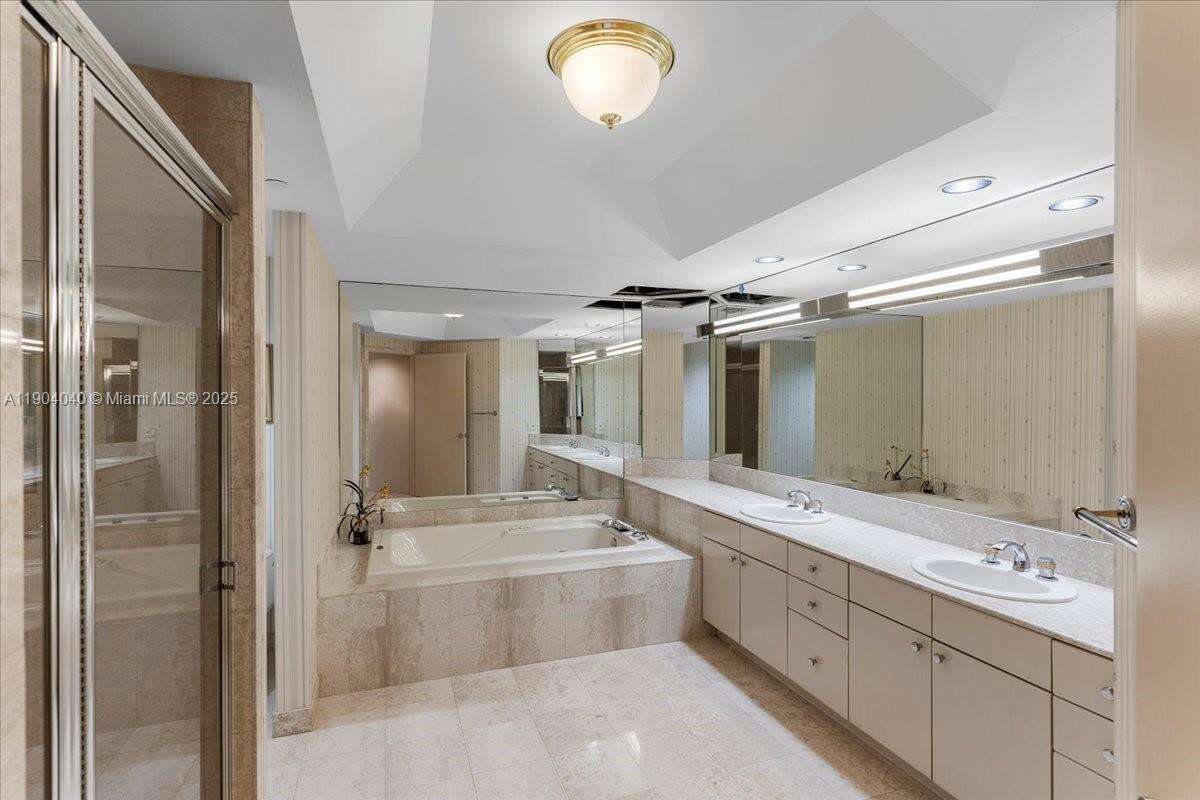 2000 Williams Island at 2000 Island Blvd, Aventura, FL 33160 - For Rent photo 21
