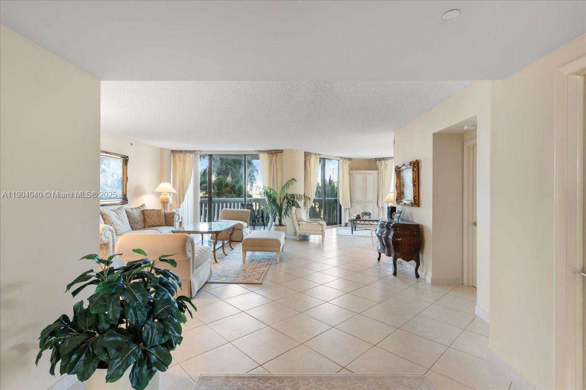 2000 Williams Island at 2000 Island Blvd, Aventura, FL 33160 - For Rent photo 7