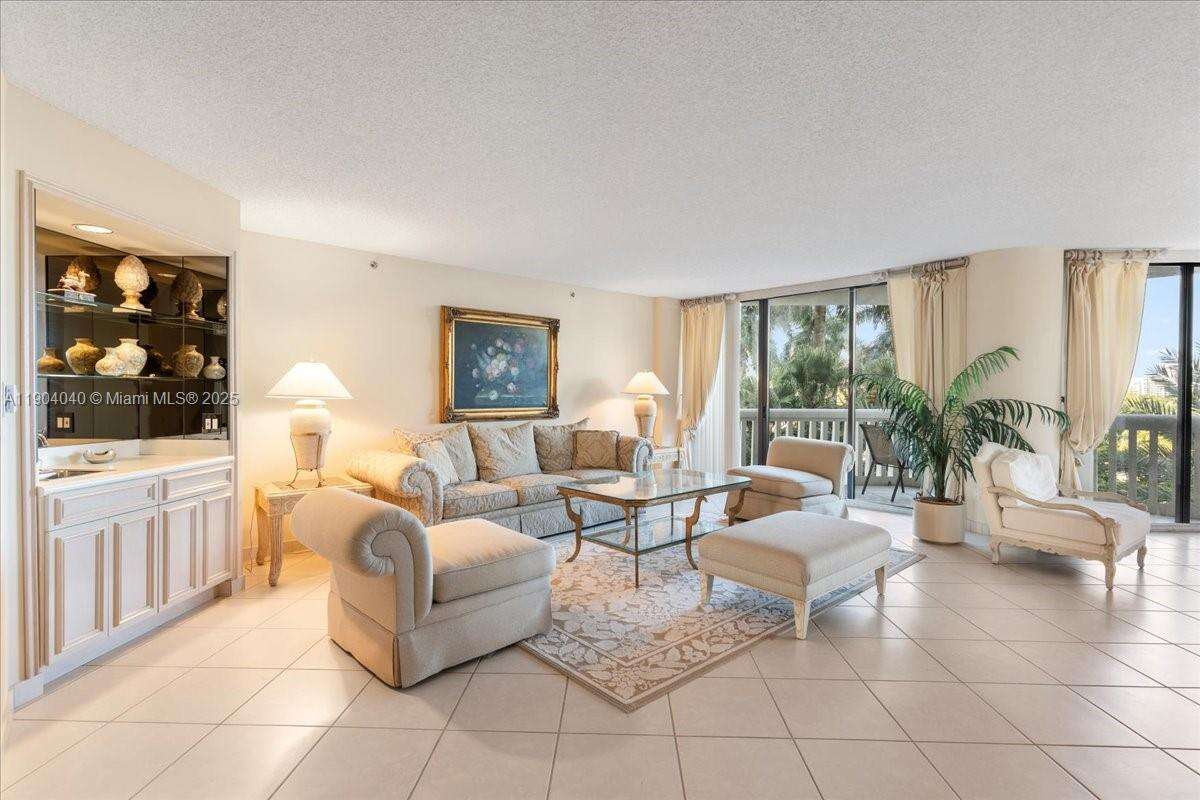 2000 Williams Island at 2000 Island Blvd, Aventura, FL 33160 - For Rent photo 8