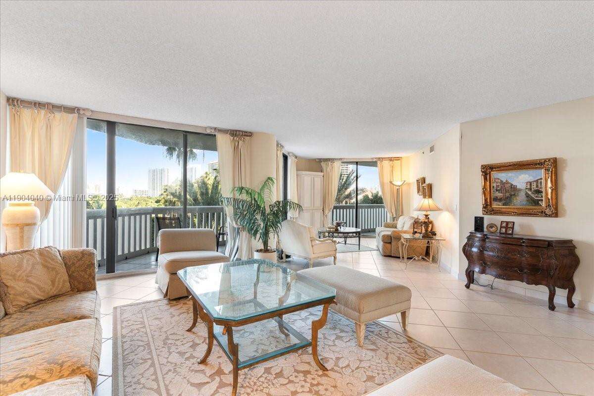 2000 Williams Island at 2000 Island Blvd, Aventura, FL 33160 - For Rent photo 10