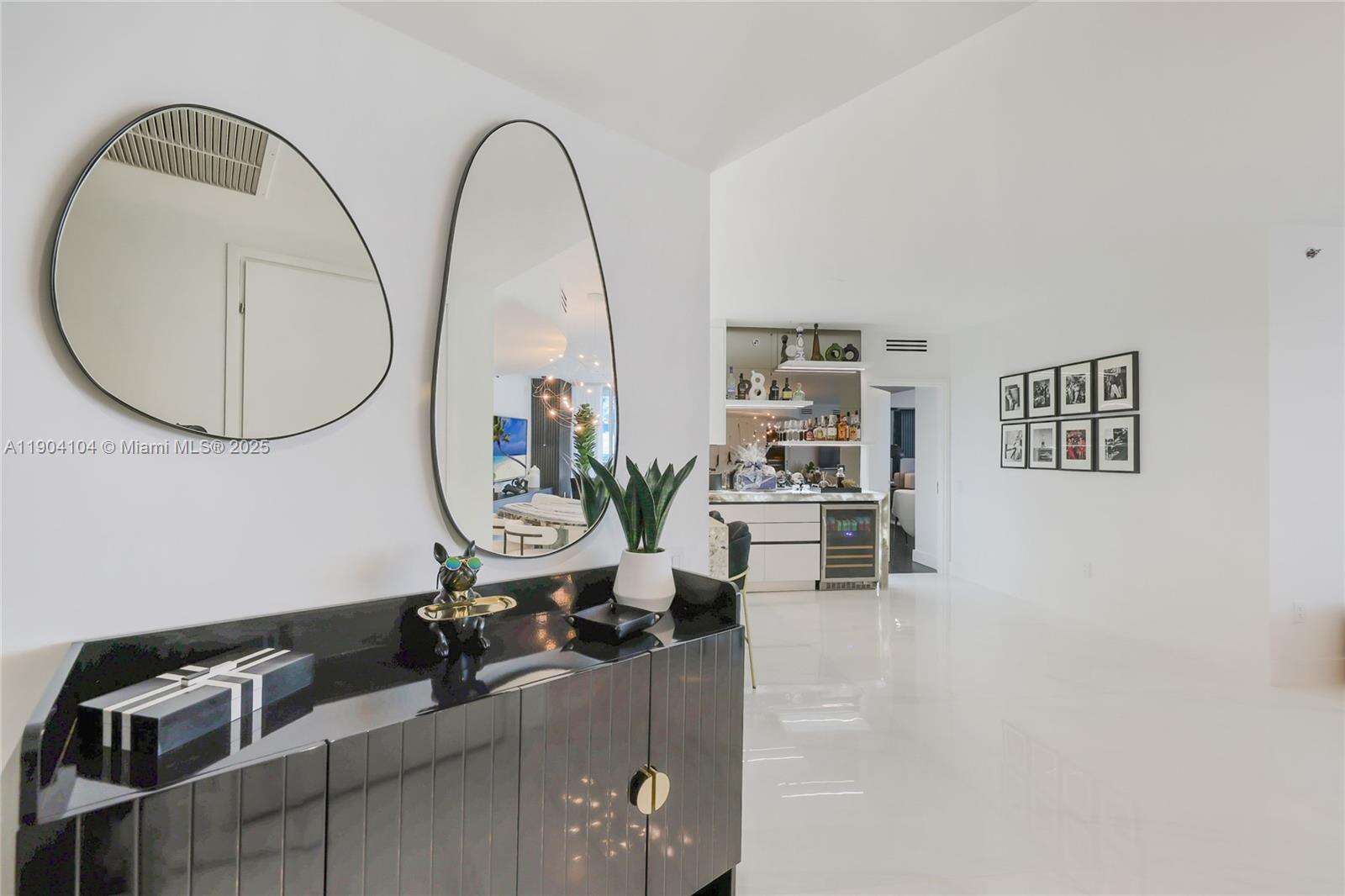 Icon at 450 Alton Rd, Miami Beach, FL 33139 - For Rent photo 2