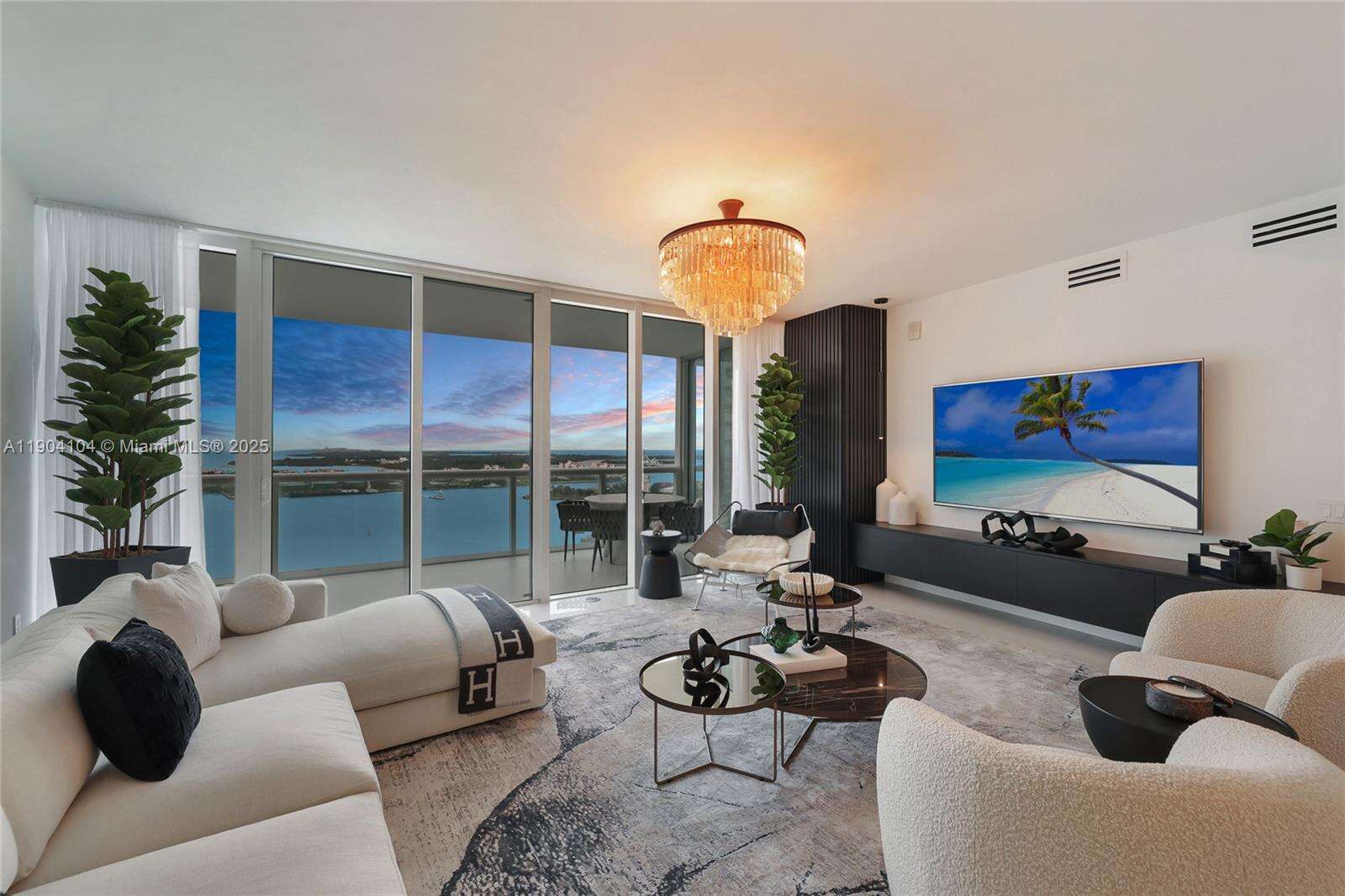 Icon at 450 Alton Rd, Miami Beach, FL 33139 - For Rent photo 11