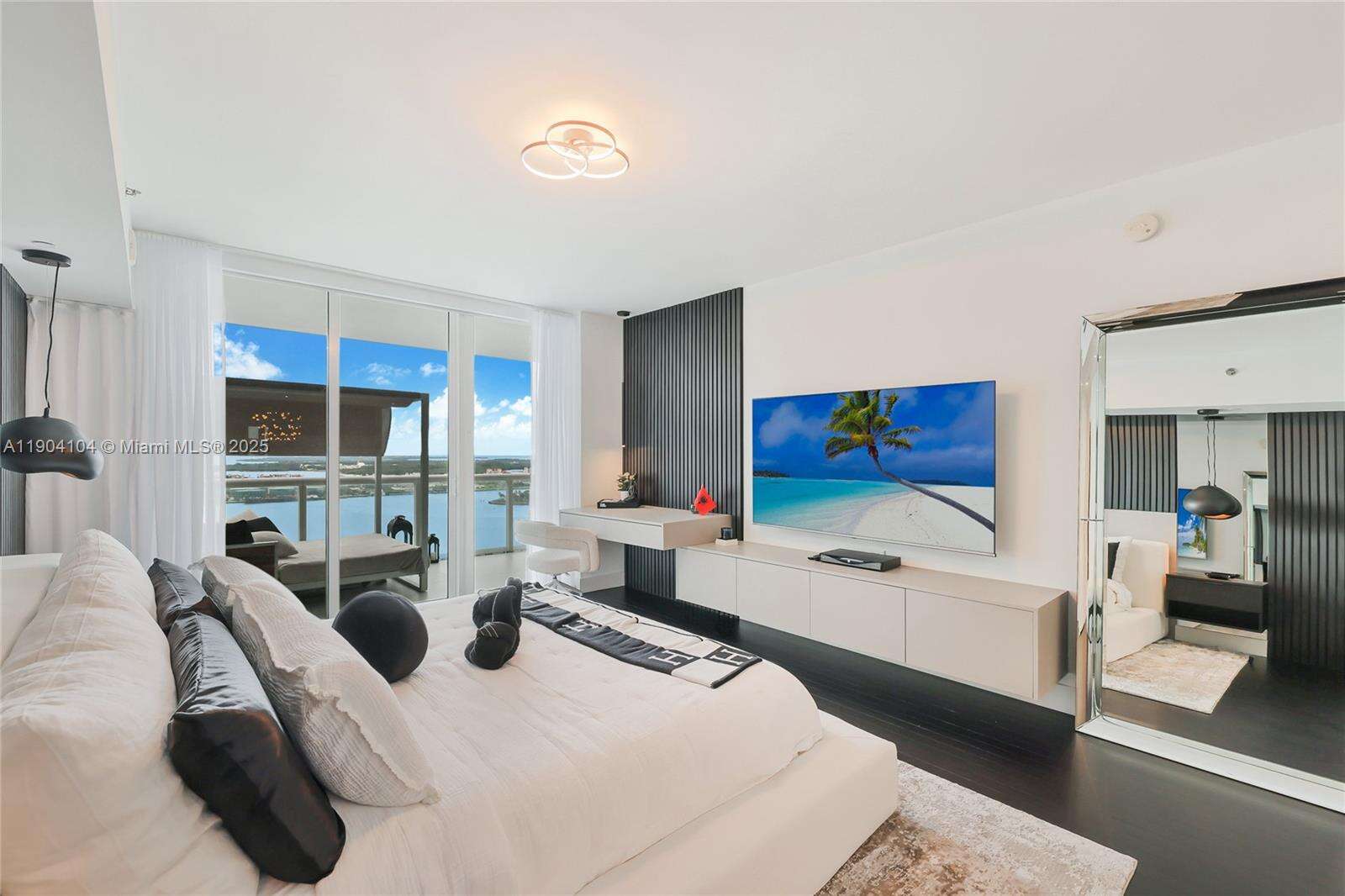 Icon at 450 Alton Rd, Miami Beach, FL 33139 - For Rent photo 19