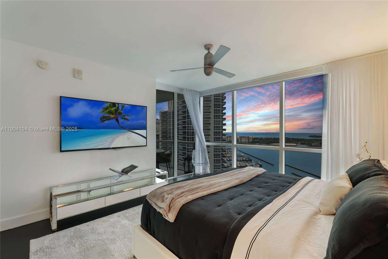 Icon at 450 Alton Rd, Miami Beach, FL 33139 - For Rent photo 32
