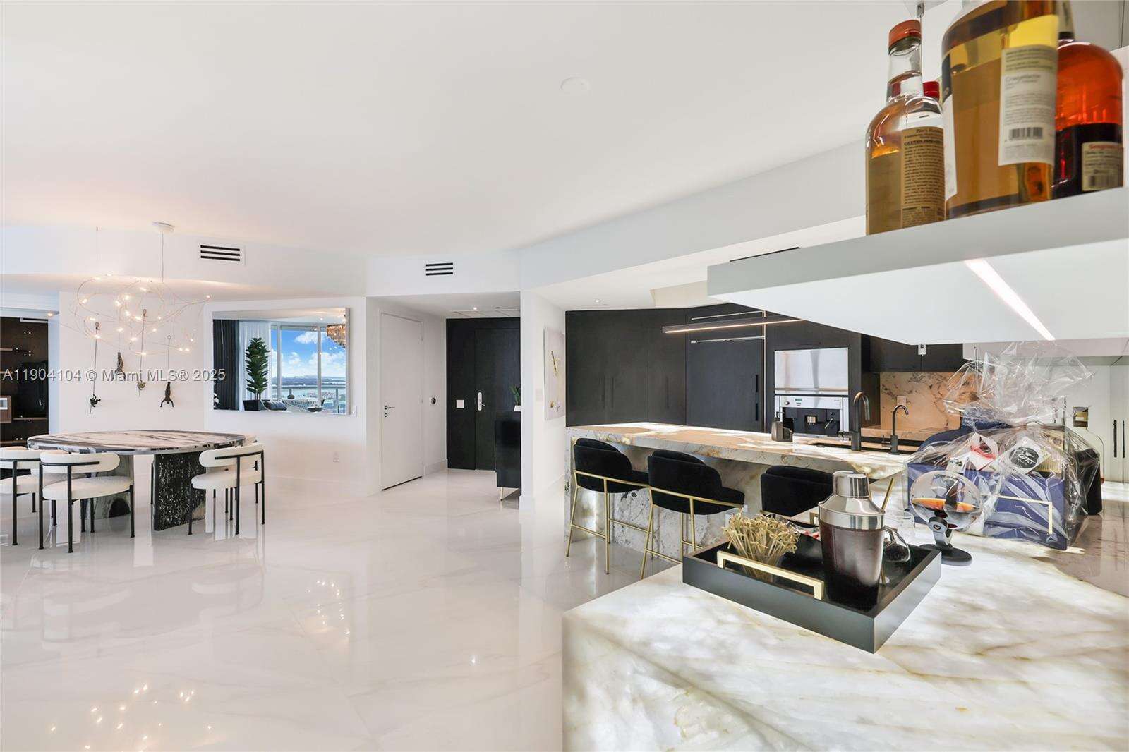 Icon at 450 Alton Rd, Miami Beach, FL 33139 - For Rent photo 5
