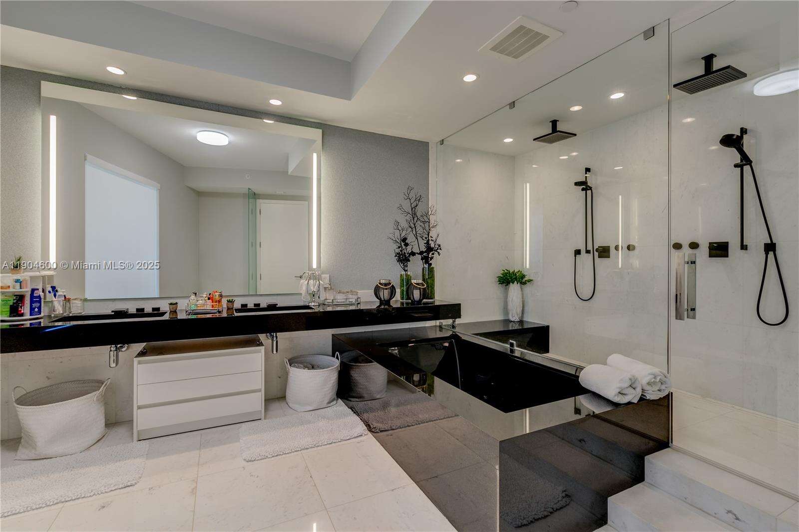 Porsche Design Tower at 18555 Collins Ave, Sunny Isles Beach, FL 33160 - For Rent photo 23
