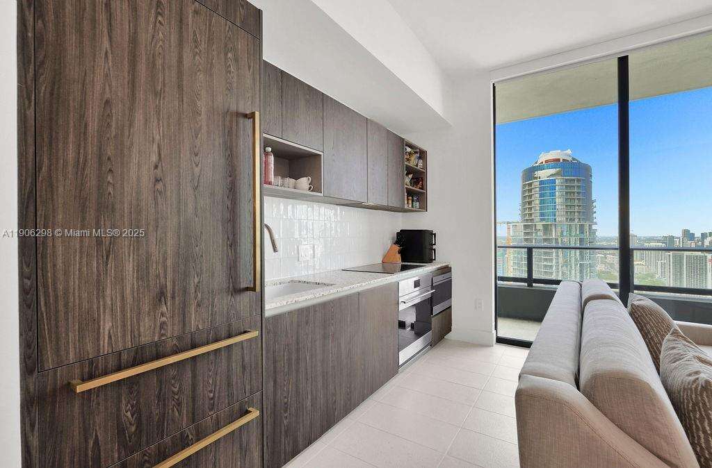 Miami, FL 33132 - For Rent photo 15