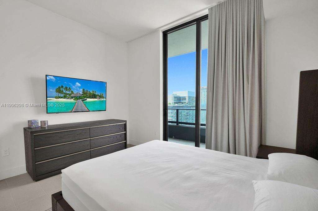 Miami, FL 33132 - For Rent photo 22