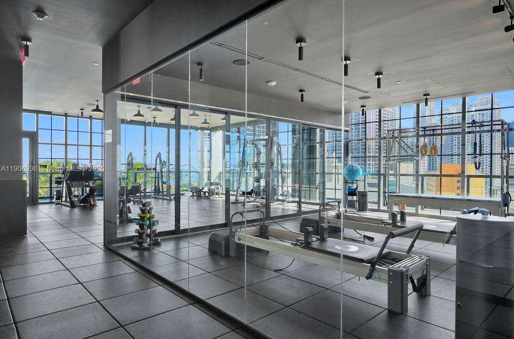 Miami, FL 33132 - For Rent photo 34