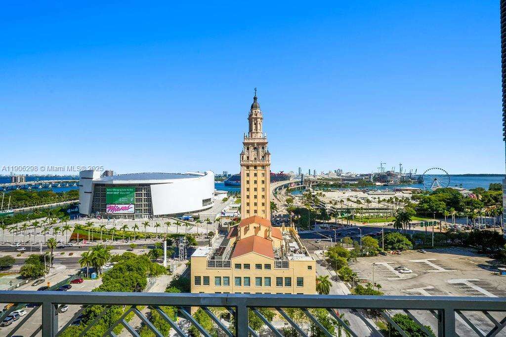 Miami, FL 33132 - For Rent photo 36