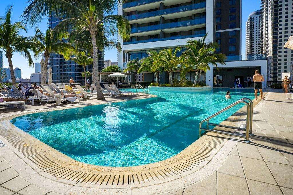 Miami, FL 33132 - For Rent photo 37